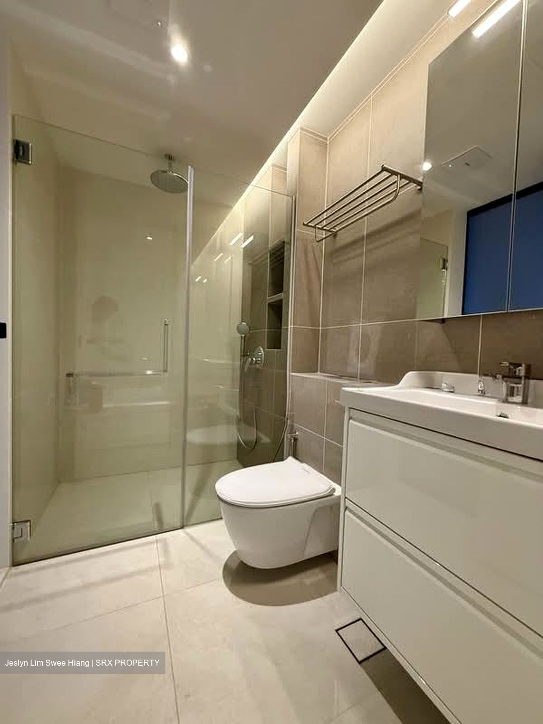 Eng Aun Park (D11), Terrace #593101321